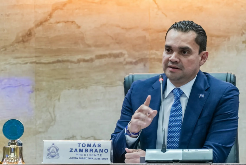 Zambrano anuncia acciones legales por audios falsos tras peritaje internacional y eleva la disputa política en Honduras