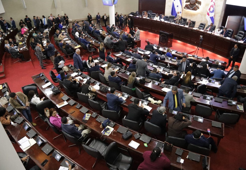 Comisión legislativa dictamina a favor de un régimen excepcional de quórum para el CNE